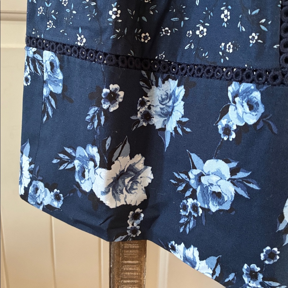 Floral Blue Dress - Picture 4 of 6